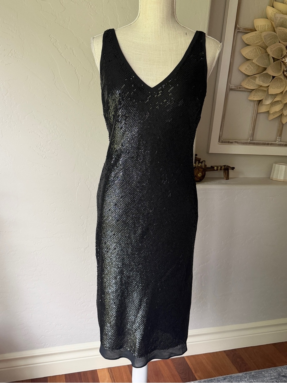 Banana Republic‎ Women's Vintage Black Sequin V-Neck Cocktail Midi Dress Size 4